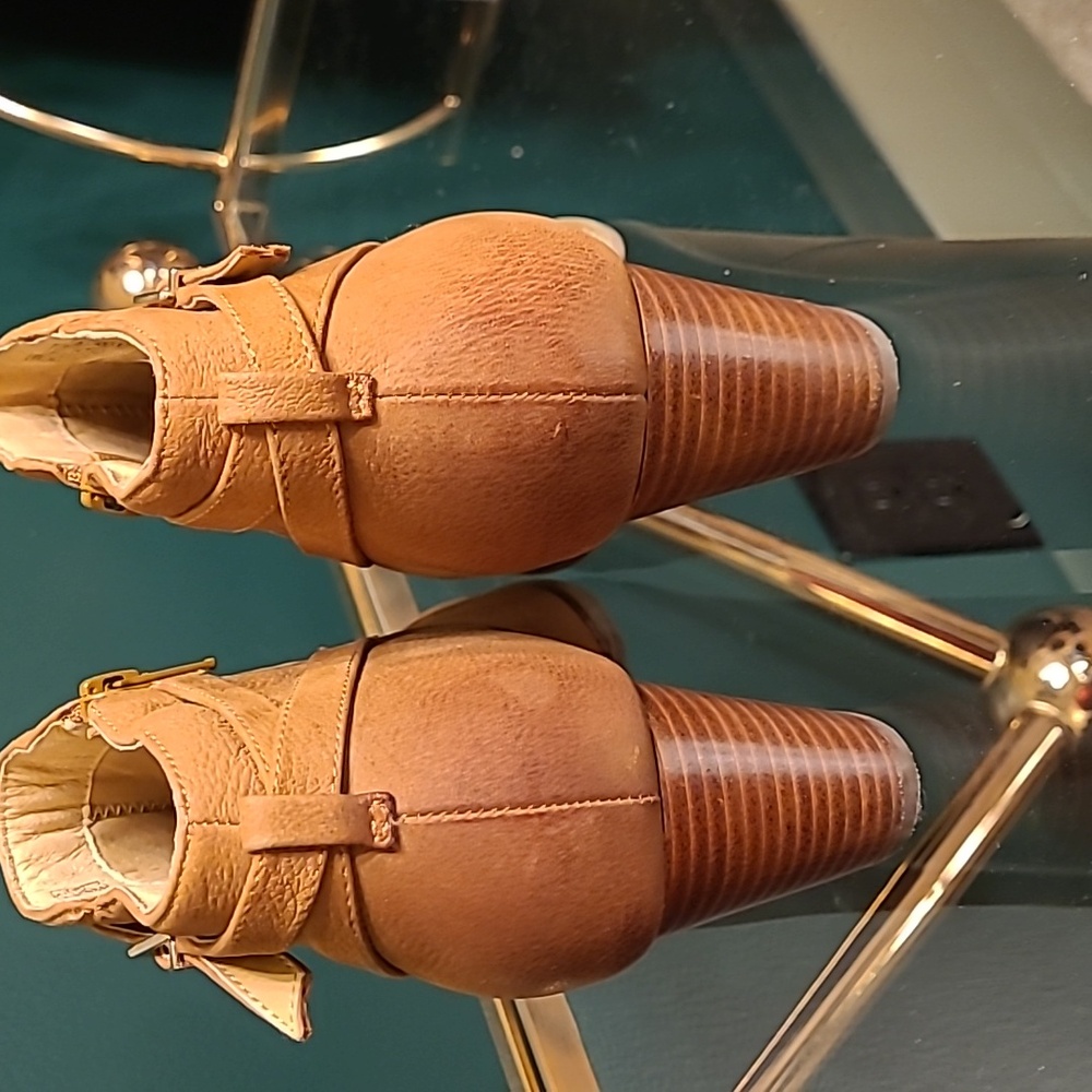 Vionic Camel Booties - image 4